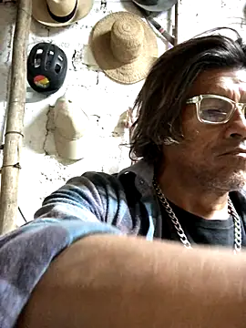 Snapshot of kvr27 chatting on October 1, 2025, 12:06 am kvr27 online show from October 1, 2025, 12:06 am