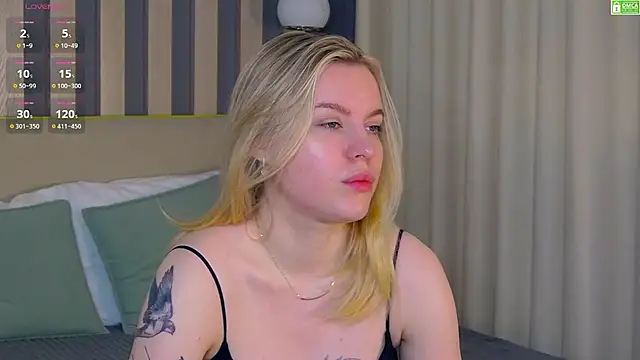 AmaliaBell online show from April 19, 2026, 1:12 pm