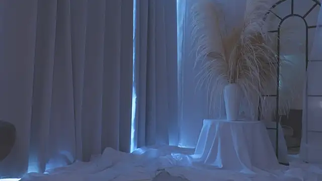 Snapshot of AmyArmstrong chatting on November 7, 2025, 8:35 pm AmyArmstrong online show from November 7, 2025, 8:35 pm