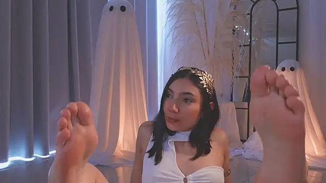 Snapshot of AmyArmstrong chatting on October 29, 2025, 8:30 pm AmyArmstrong online show from October 29, 2025, 8:30 pm