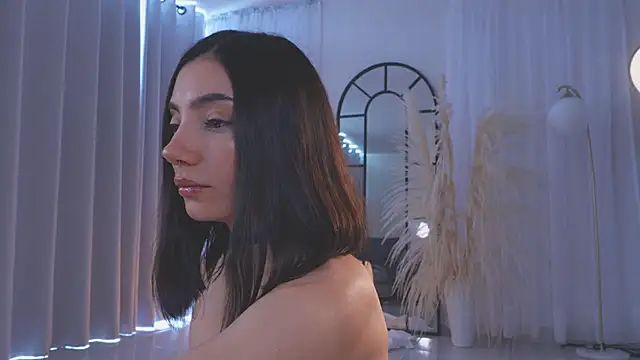 Snapshot of AmyArmstrong chatting on November 4, 2025, 8:45 pm AmyArmstrong online show from November 4, 2025, 8:45 pm