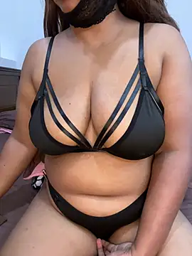 Snapshot of VINDY- chatting on February 4, 2026, 5:35 am VINDY- online show from February 4, 2026, 5:35 am