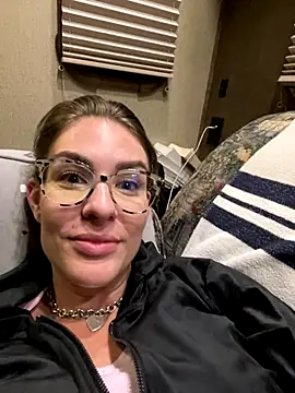 Snapshot of Milfywaysx chatting on September 15, 2025, 12:22 am Milfywaysx online show from September 15, 2025, 12:22 am