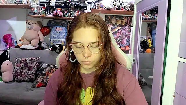 soficammy online show from June 11, 2026, 12:01 am