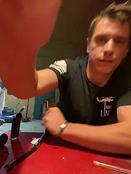 DillPie online show from December 17, 2025, 5:34 am