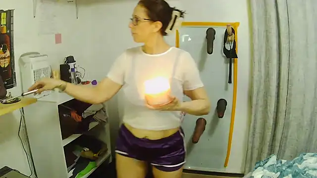 Snapshot of PartyPawgGirl420 chatting on March 10, 2026, 2:59 am PartyPawgGirl420 online show from March 10, 2026, 2:59 am