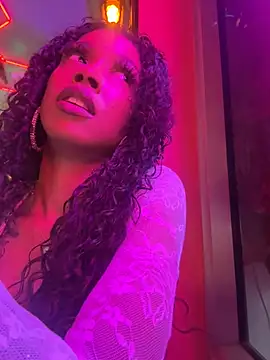 mismialove online show from May 15, 2026, 11:25 pm