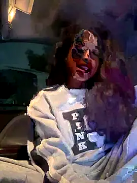 mismialove online show from December 20, 2025, 8:28 am