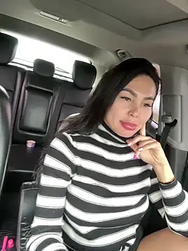 Snapshot of nelumbonucifera chatting on February 14, 2025, 12:47 pm nelumbonucifera online show from February 14, 2025, 12:47 pm