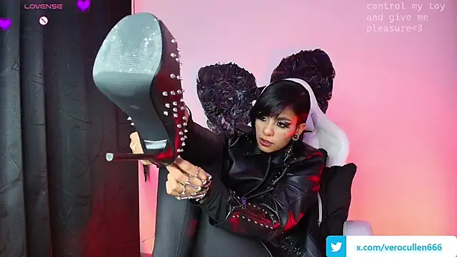 luci fer devil online show from November 28, 2025, 10:32 pm