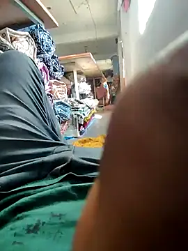 Snapshot of Kolkata___Boy chatting on December 16, 2024, 9:14 am Kolkata   Boy online show from December 16, 2024, 9:14 am