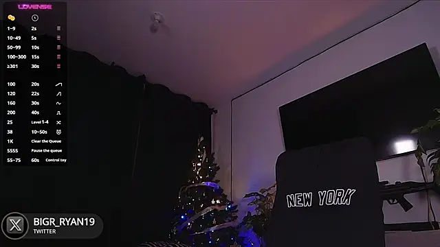 Snapshot of bigryann23 chatting on December 29, 2024, 4:27 am bigryann23 online show from December 29, 2024, 4:27 am