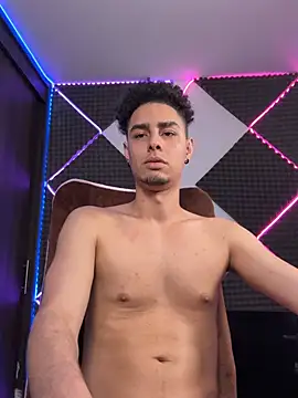 Snapshot of bigryann23 chatting on February 22, 2026, 3:20 am bigryann23 online show from February 22, 2026, 3:20 am