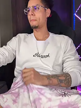 Snapshot of bigryann23 chatting on May 1, 2026, 2:38 am bigryann23 online show from May 1, 2026, 2:38 am