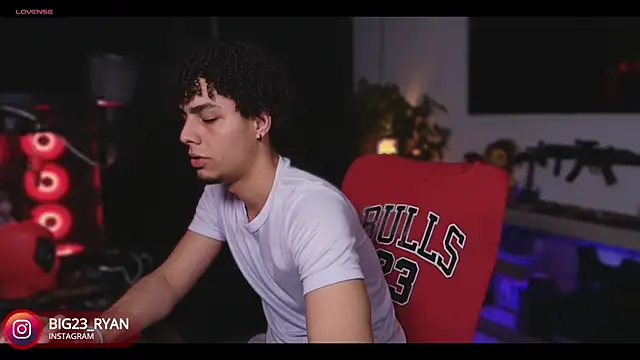 Snapshot of bigryann23 chatting on January 31, 2025, 4:14 am bigryann23 online show from January 31, 2025, 4:14 am