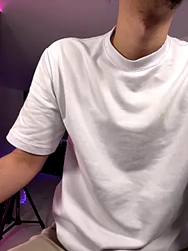 Snapshot of bigryann23 chatting on November 18, 2025, 12:26 am bigryann23 online show from November 18, 2025, 12:26 am