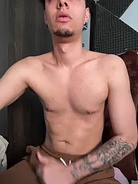 Snapshot of bigryann23 chatting on March 4, 2026, 2:47 pm bigryann23 online show from March 4, 2026, 2:47 pm