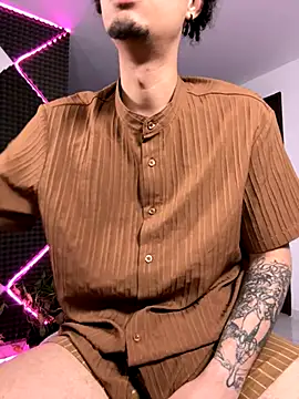 bigryann23 online show from November 27, 2025, 2:34 am